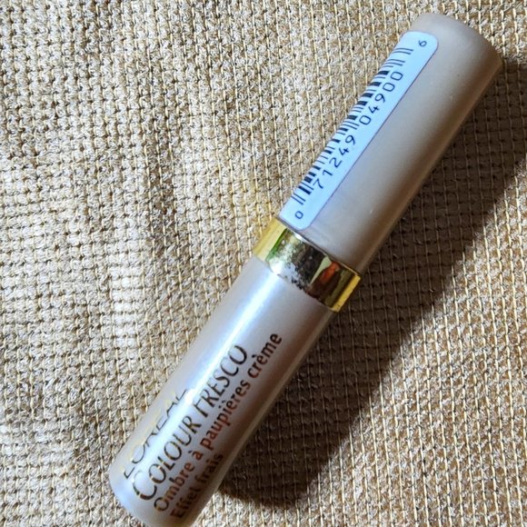 L'Oreal Colour Fresco Cream Eye Shadow Pencil - CHERRY ICE #FA2223B - Picture 1 of 4